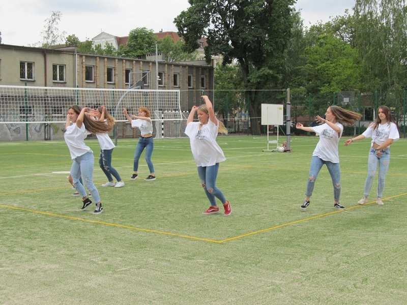 Polacy walczą na mundialu, a I LO ma nowe boiska (zdjęcia)