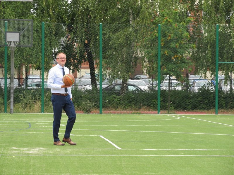 Polacy walczą na mundialu, a I LO ma nowe boiska (zdjęcia)