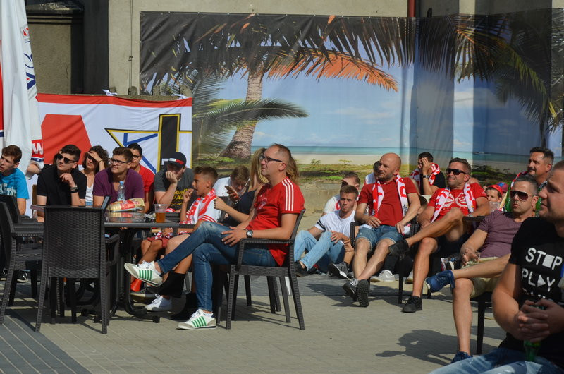 Kibiców było mnóstwo. Radości zero! (zdjęcia)