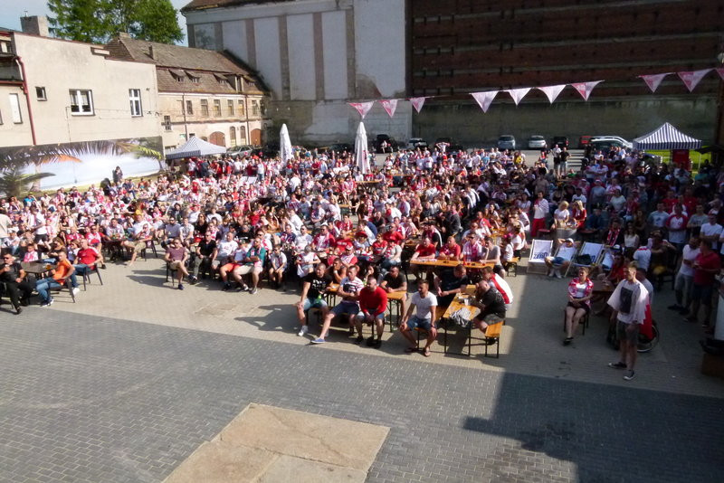 Kibiców było mnóstwo. Radości zero! (zdjęcia)