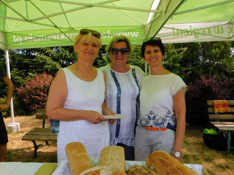 Pyszny miód z miejskiej pasieki (kilka zdjęć)