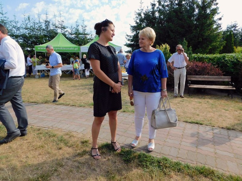 Pyszny miód z miejskiej pasieki (kilka zdjęć)