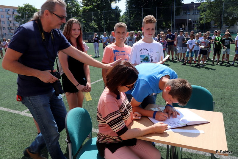 Sportowy apel w SP 7 (zdjęcia)