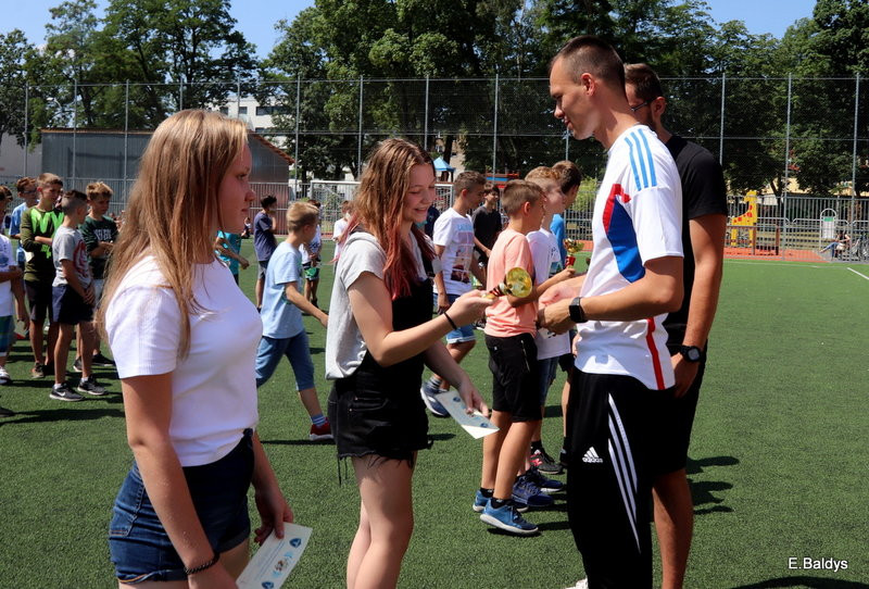 Sportowy apel w SP 7 (zdjęcia)