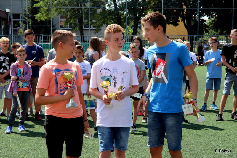 Sportowy apel w SP 7 (zdjęcia)