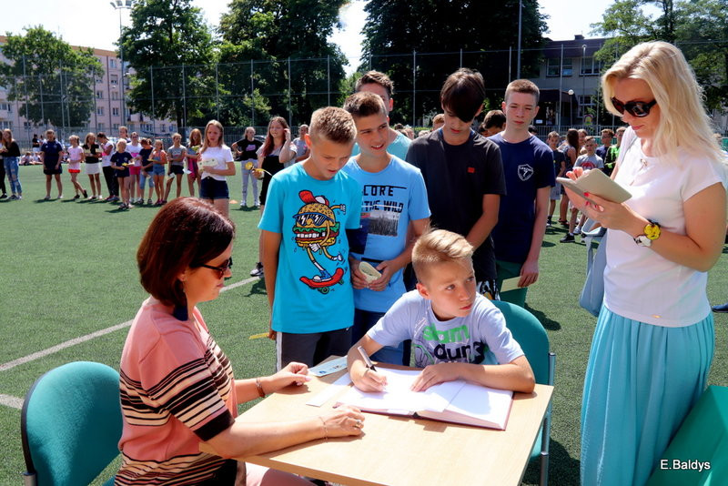 Sportowy apel w SP 7 (zdjęcia)