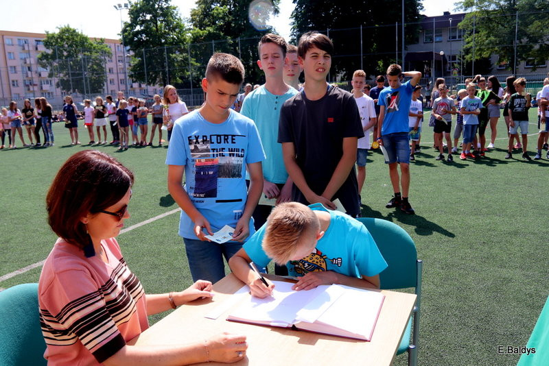 Sportowy apel w SP 7 (zdjęcia)