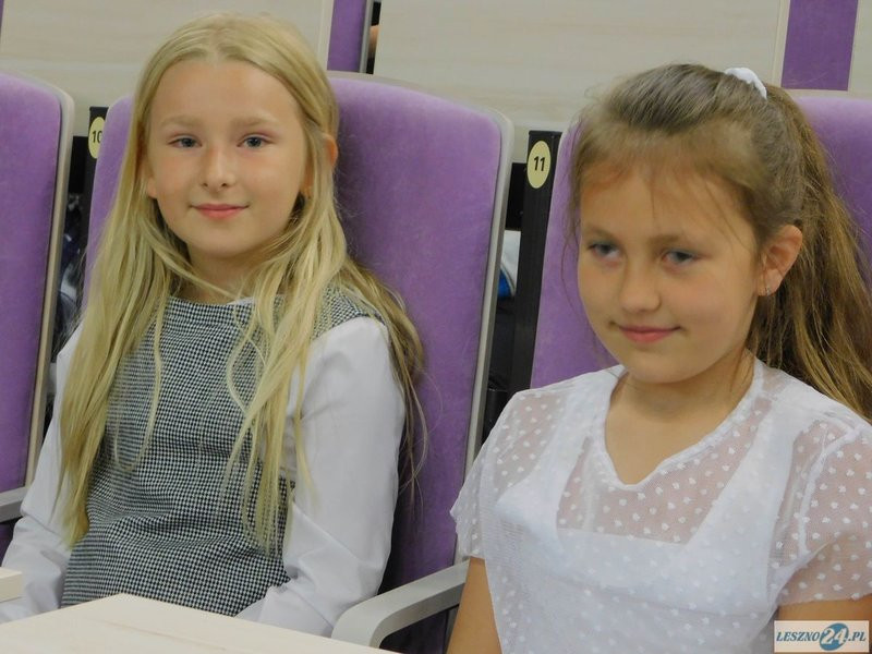 30 lat temu zabrzmiał pierwszy dzwonek (zdjęcia)