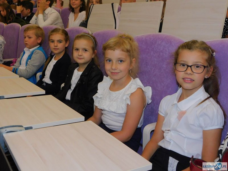 30 lat temu zabrzmiał pierwszy dzwonek (zdjęcia)