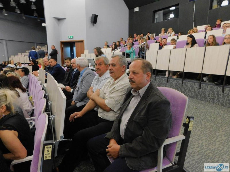 30 lat temu zabrzmiał pierwszy dzwonek (zdjęcia)