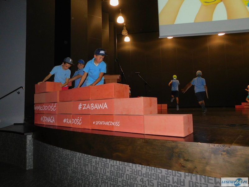 30 lat temu zabrzmiał pierwszy dzwonek (zdjęcia)