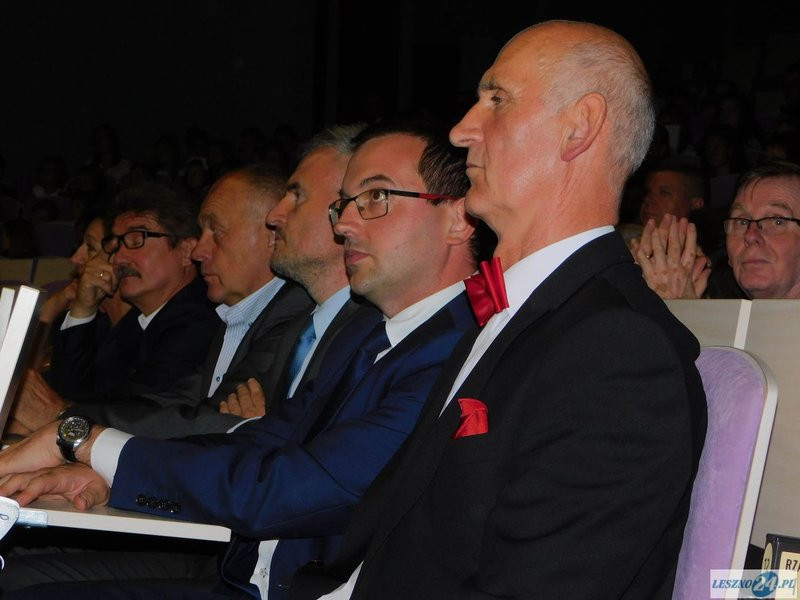 30 lat temu zabrzmiał pierwszy dzwonek (zdjęcia)