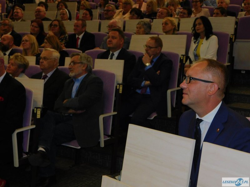 30 lat temu zabrzmiał pierwszy dzwonek (zdjęcia)