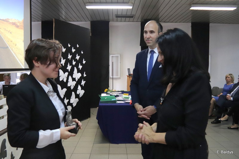 Pożegnali się z gimnazjum (zdjęcia)