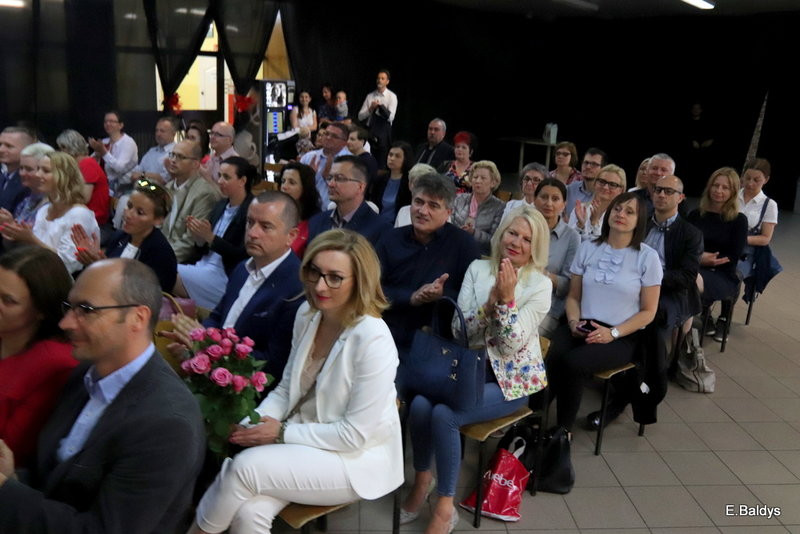 Pożegnali się z gimnazjum (zdjęcia)