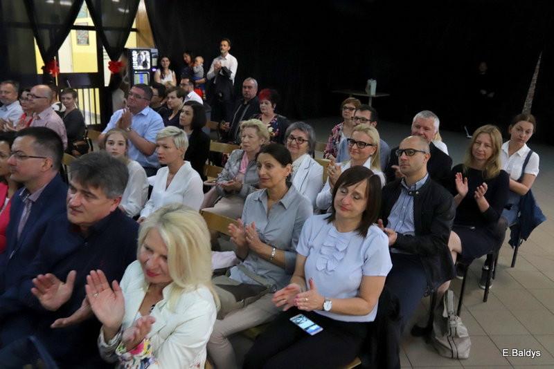 Pożegnali się z gimnazjum (zdjęcia)