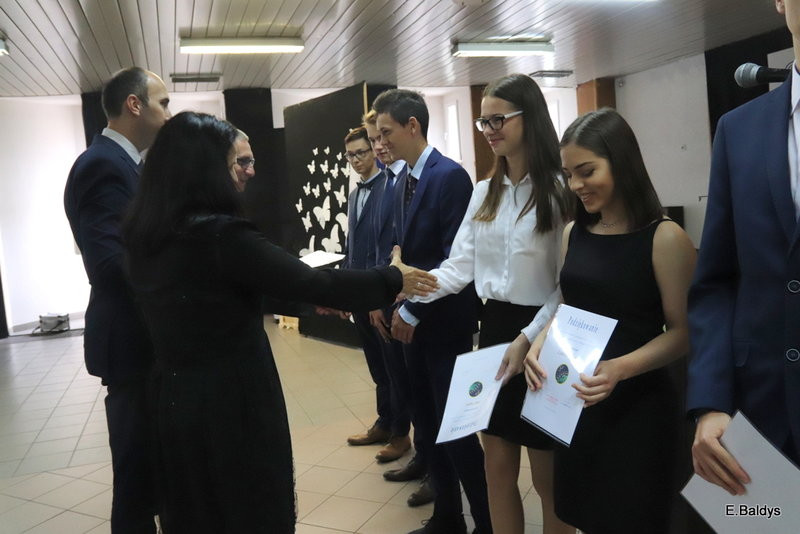 Pożegnali się z gimnazjum (zdjęcia)