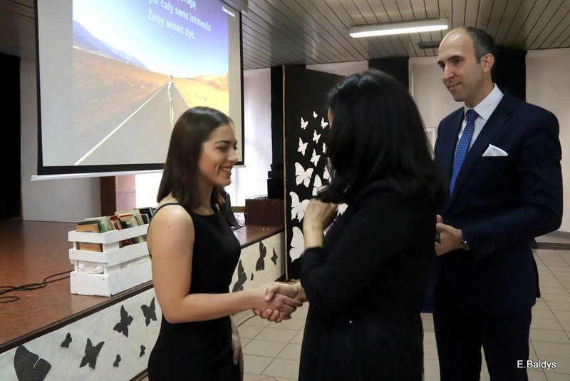 Pożegnali się z gimnazjum (zdjęcia)