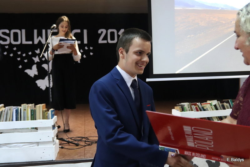 Pożegnali się z gimnazjum (zdjęcia)