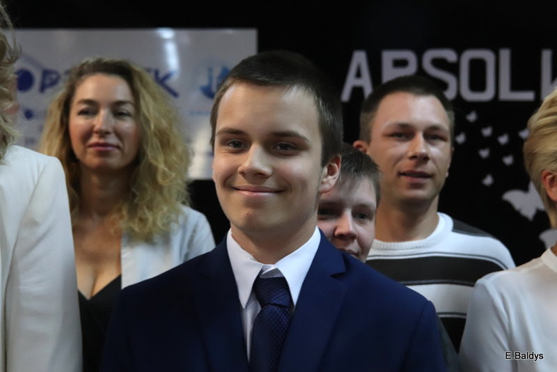 Pożegnali się z gimnazjum (zdjęcia)