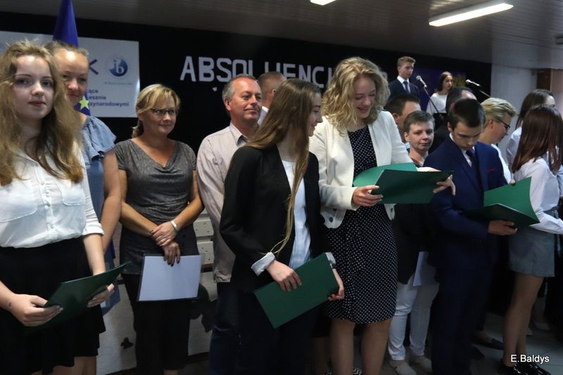 Pożegnali się z gimnazjum (zdjęcia)