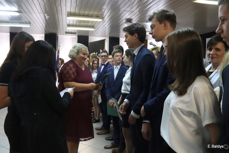 Pożegnali się z gimnazjum (zdjęcia)