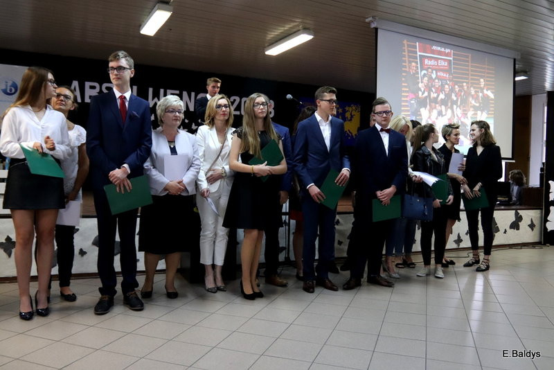 Pożegnali się z gimnazjum (zdjęcia)