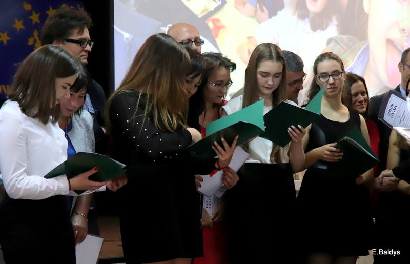 Pożegnali się z gimnazjum (zdjęcia)