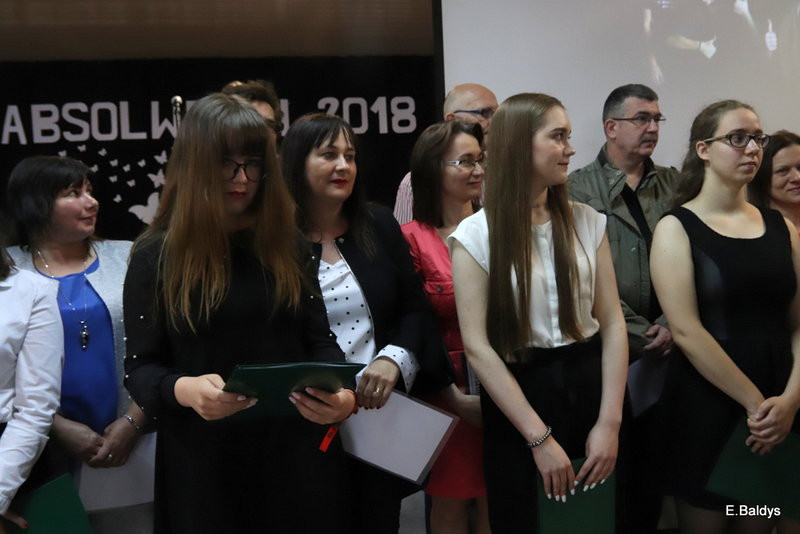 Pożegnali się z gimnazjum (zdjęcia)