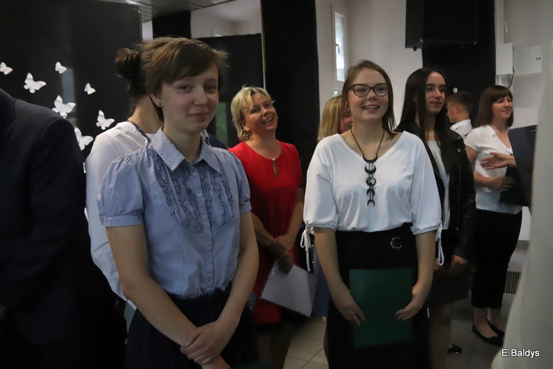 Pożegnali się z gimnazjum (zdjęcia)