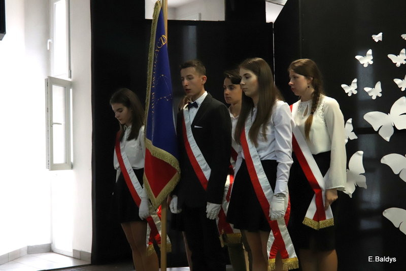 Pożegnali się z gimnazjum (zdjęcia)