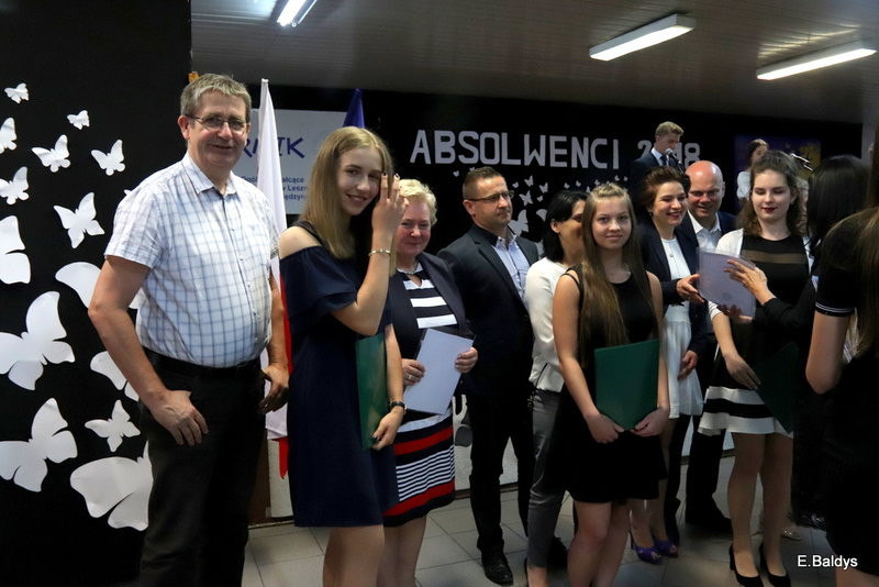 Pożegnali się z gimnazjum (zdjęcia)