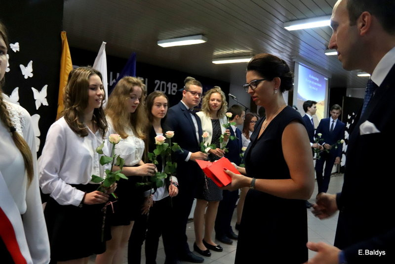 Pożegnali się z gimnazjum (zdjęcia)