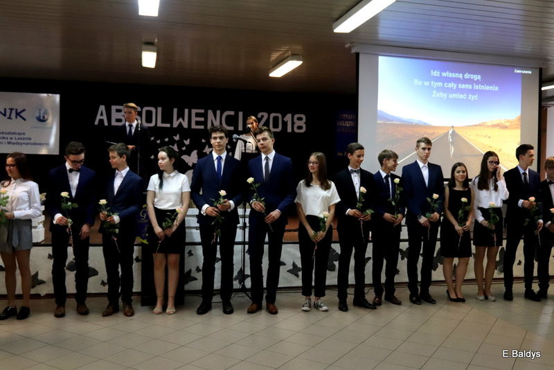 Pożegnali się z gimnazjum (zdjęcia)
