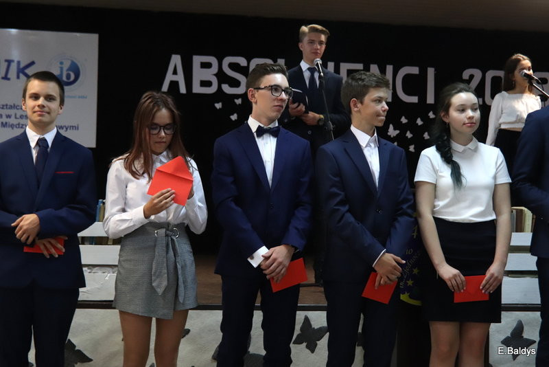 Pożegnali się z gimnazjum (zdjęcia)
