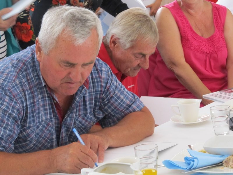 Prezent na 100-lecie niepodległości (zdjęcia)