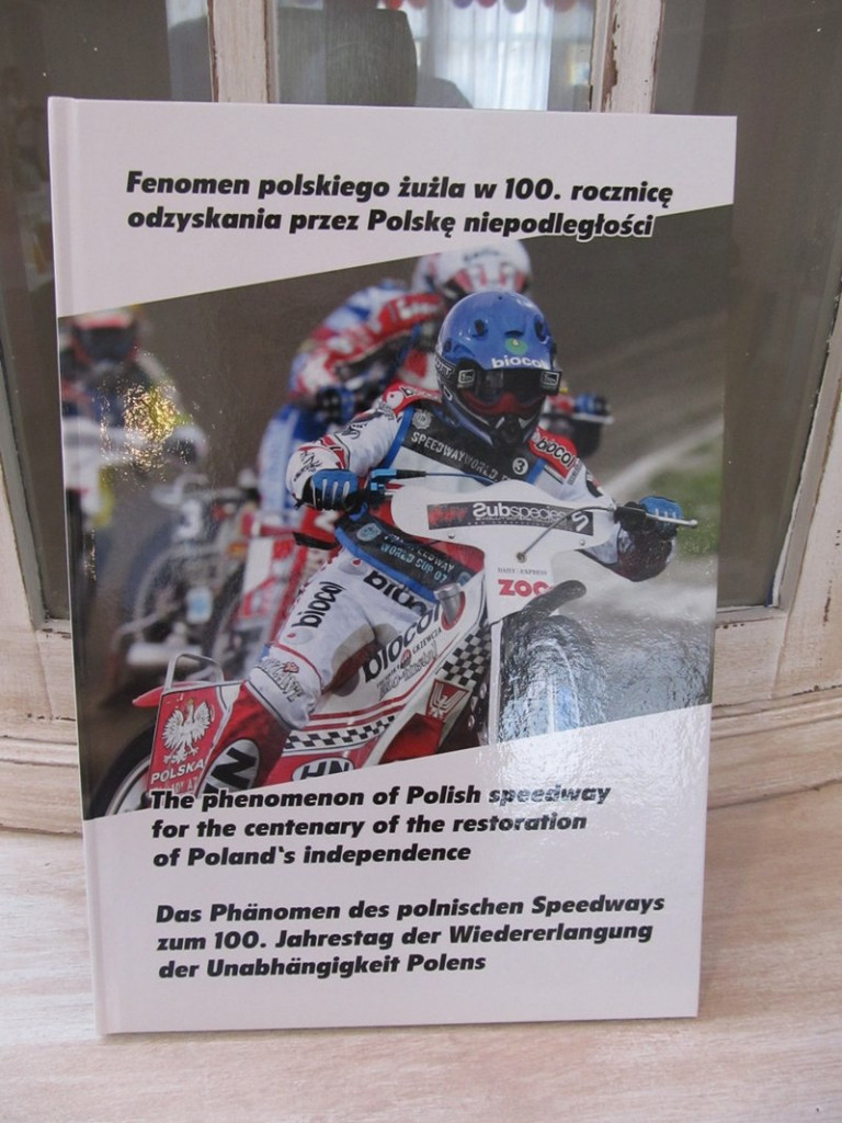 Prezent na 100-lecie niepodległości (zdjęcia)