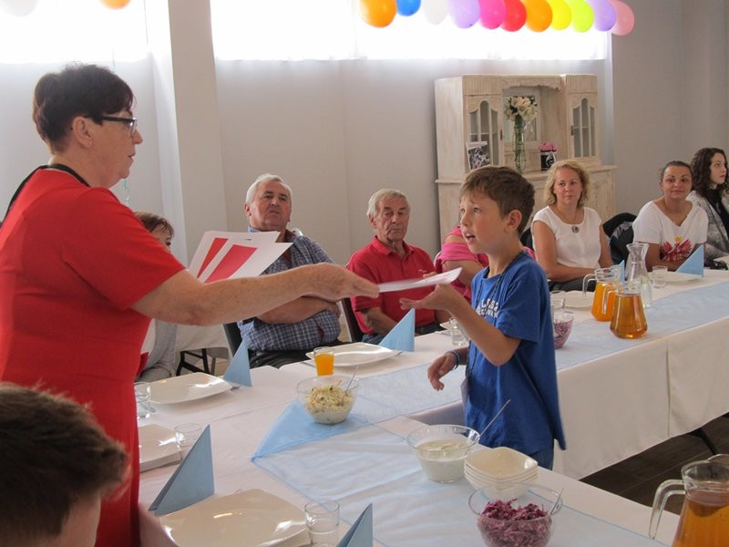 Prezent na 100-lecie niepodległości (zdjęcia)