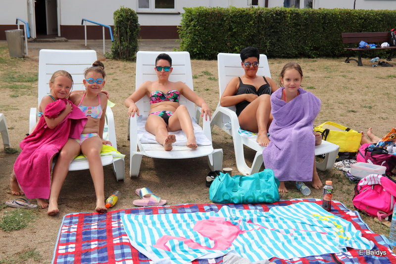 Tłoczno na basenie (zdjęcia)