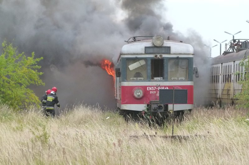 Pożar na bocznicy kolejowej (zdjęcia)