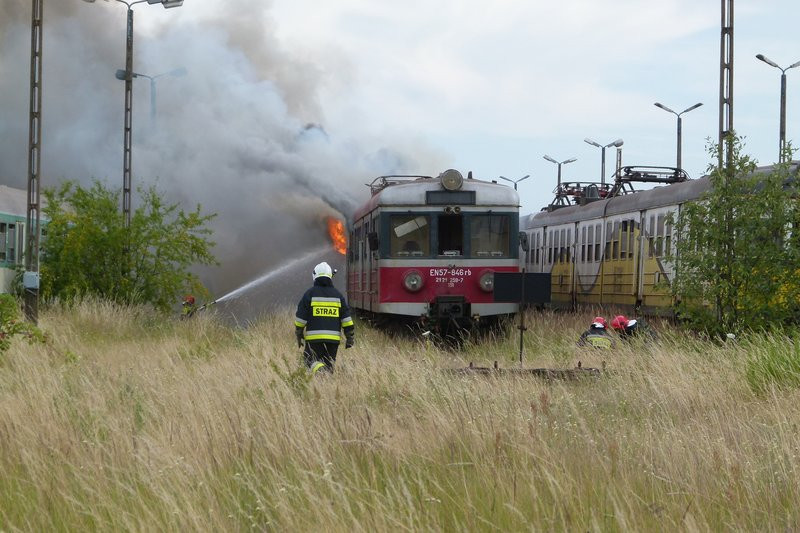 Pożar na bocznicy kolejowej (zdjęcia)