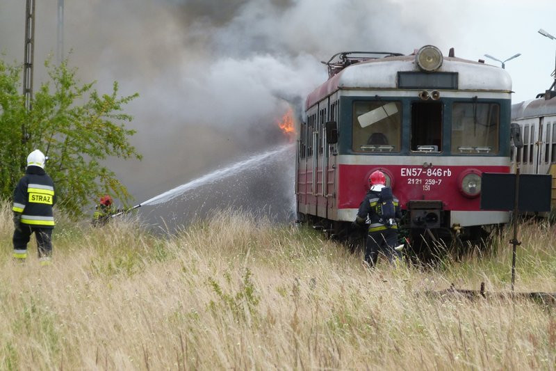 Pożar na bocznicy kolejowej (zdjęcia)