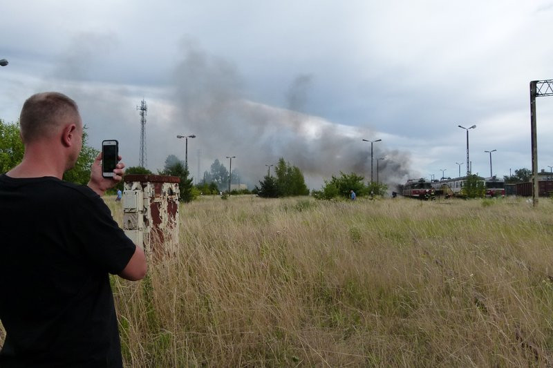Pożar na bocznicy kolejowej (zdjęcia)