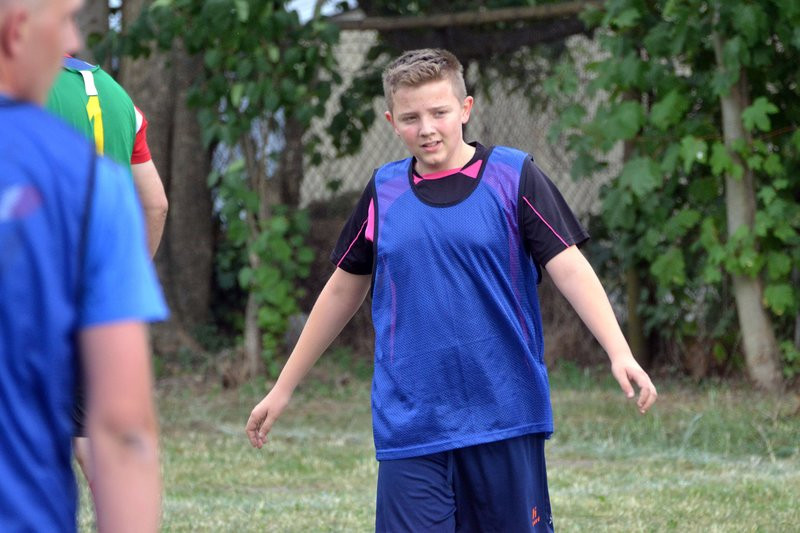 Kawalerowie pokonali żonatych (zdjęcia)