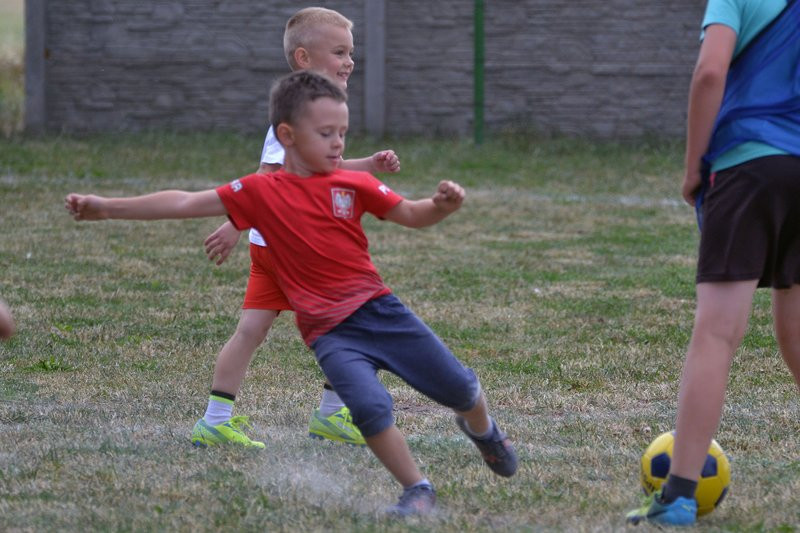 Kawalerowie pokonali żonatych (zdjęcia)
