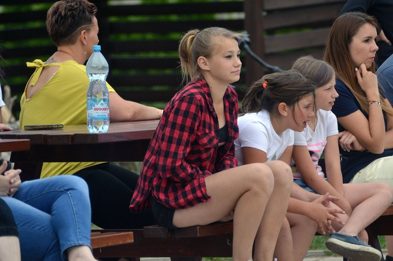 Kawalerowie pokonali żonatych (zdjęcia)