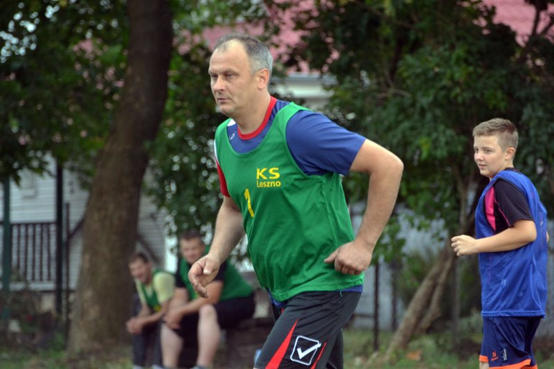 Kawalerowie pokonali żonatych (zdjęcia)