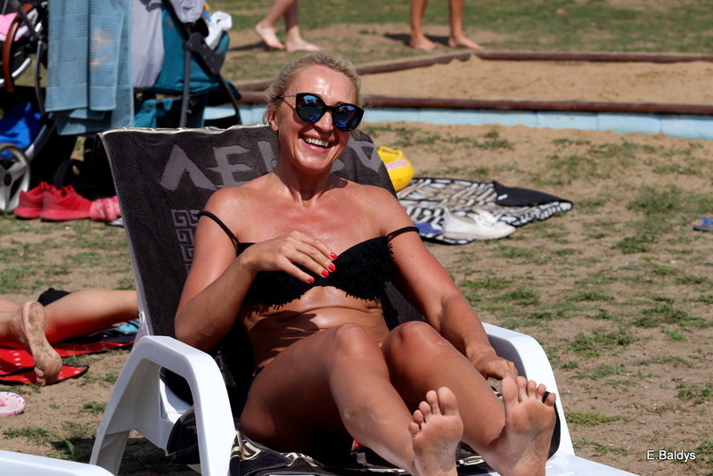 Chłodzili się na basenie (zdjęcia)