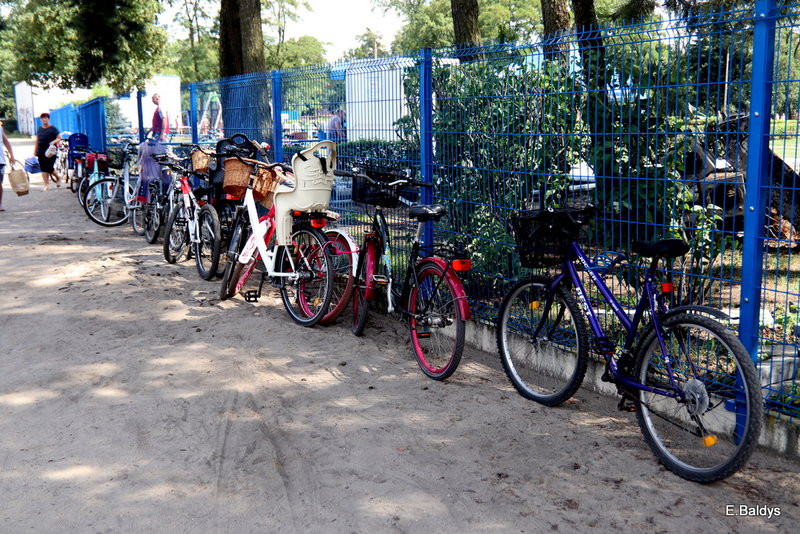 Chłodzili się na basenie (zdjęcia)