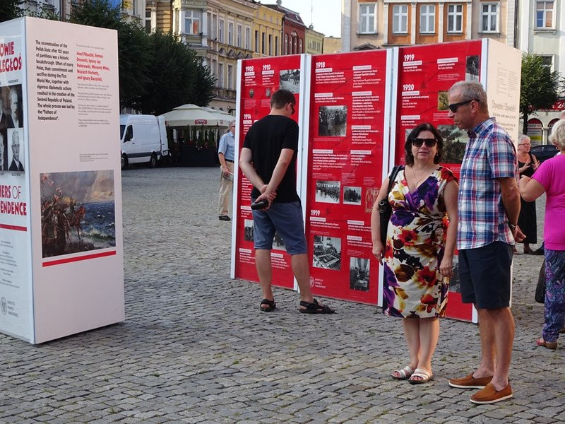 Mamy w Lesznie swoich ojców niepodległości (zdjęcia)